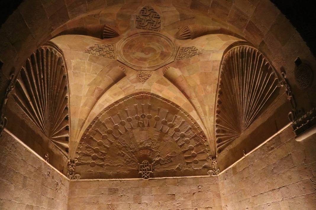 800 Yaşındaki Başyapıt Görenleri Büyüleyecek "Anadolu'nun El Hamra Sarayı" 5